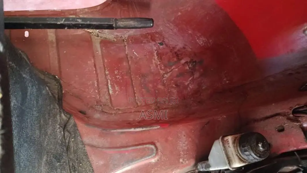 Bajaj RE 2000