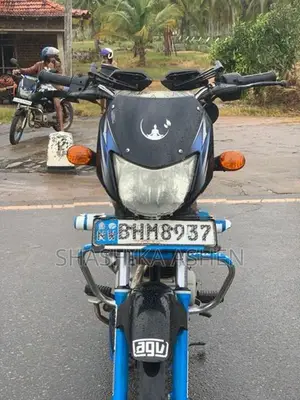 Bajaj CT100 2018