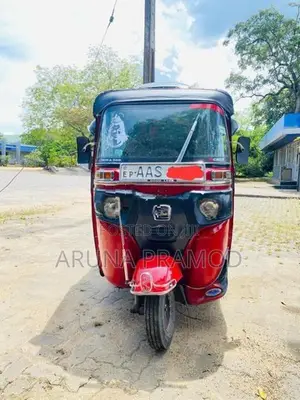 Bajaj RE 2014