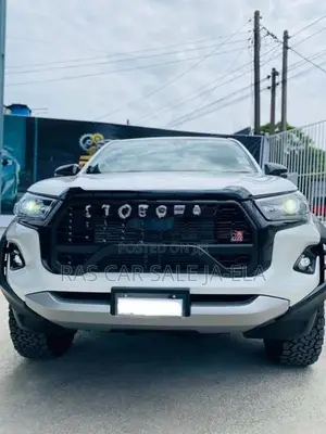 Toyota Hilux REVO GR SPORT 2025