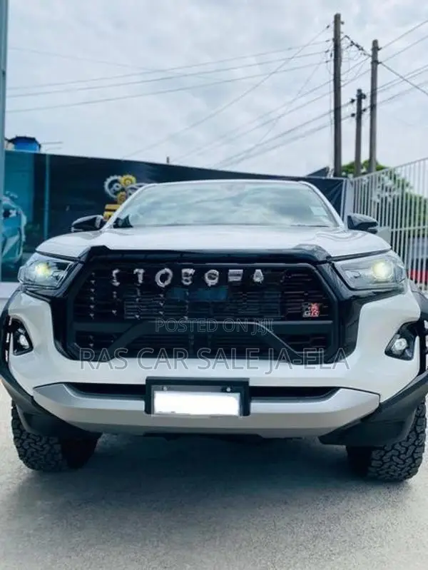 Toyota Hilux REVO GR SPORT 2025