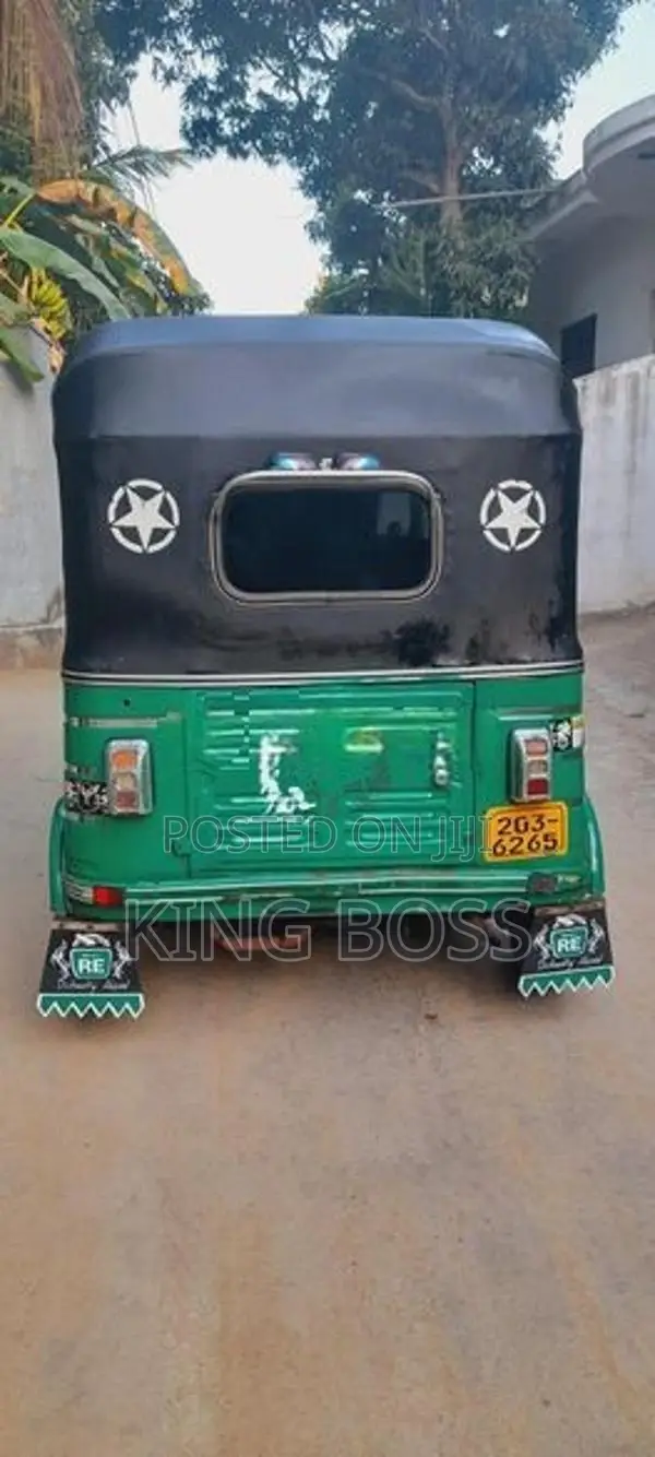 Bajaj RE 2002