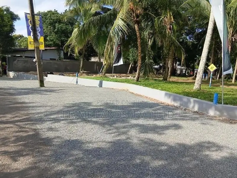 Kahathuduwa Land for Sale