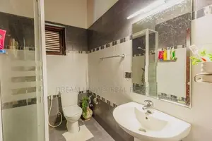 5 Bed Luxury House for Rent Thalawathugoda