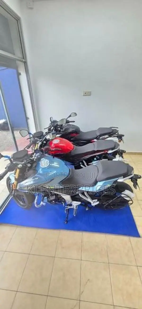 Bajaj Pulsar N160 Premium 2026