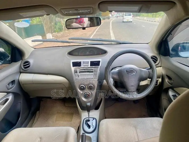 Toyota Belta S GRADE 2010