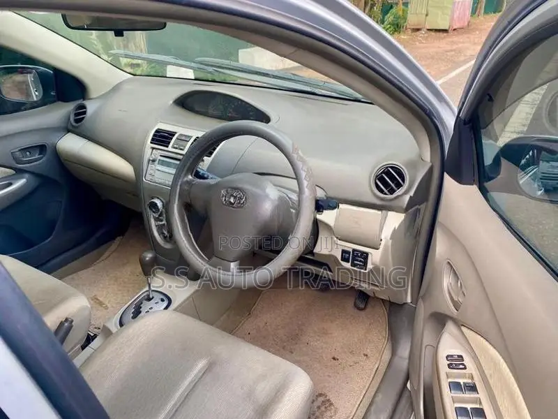 Toyota Belta S GRADE 2010