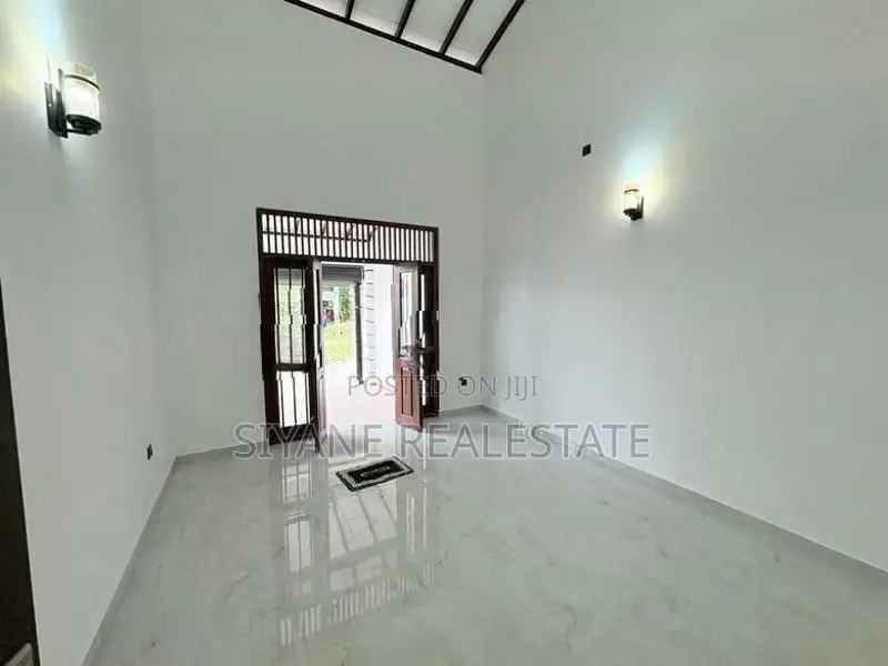Luxury New House for Sale in Thalahena - Halbarawa