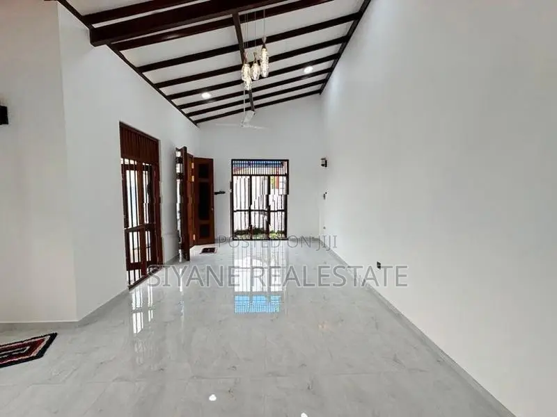 Luxury New House for Sale in Thalahena - Halbarawa