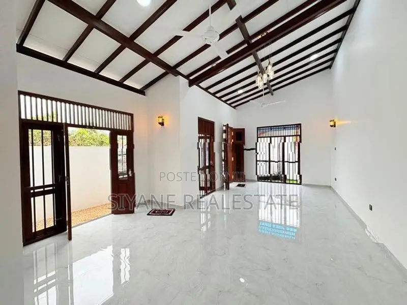 Luxury New House for Sale in Thalahena - Halbarawa