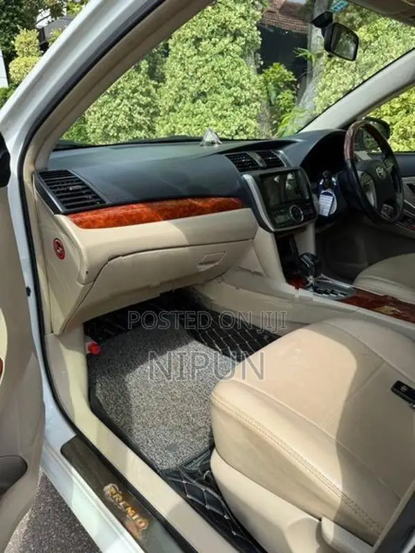 Toyota Premio G 2014