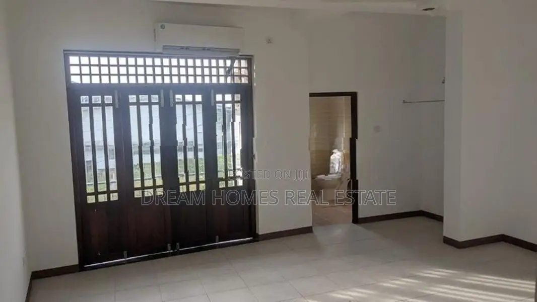 Stand Alone 2 Storey House for Rent Thalawathugoda