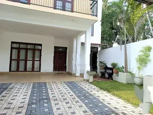 Luxury Three-Story Family House for Sale-maharagama