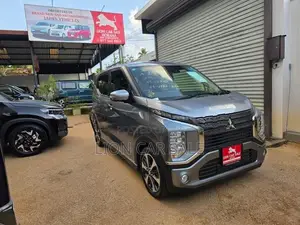 Mitsubishi EK Custom X Cross 2024