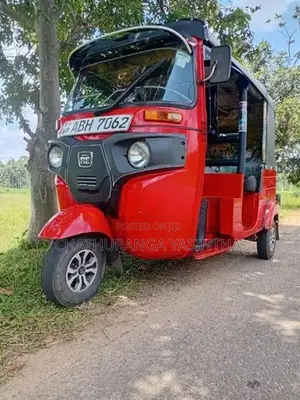 Bajaj RE 2016