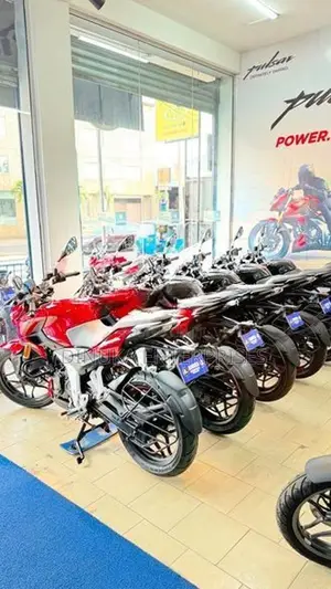 Bajaj Pulsar N160 Premium 2026