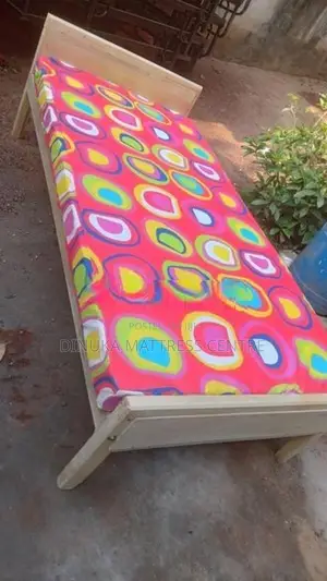 Bed with mattress 6×3ft