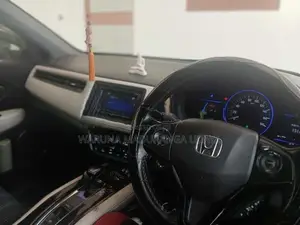 Honda Vezel 2016