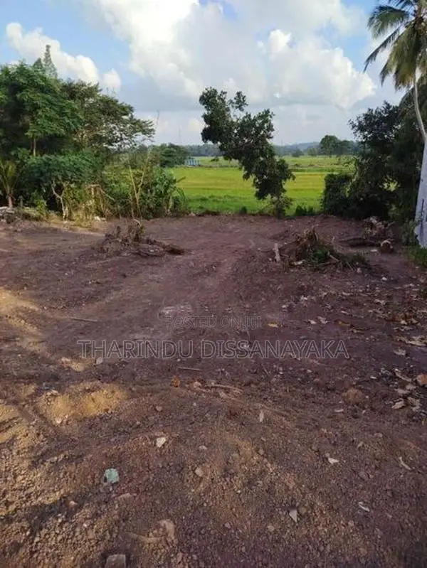 Land in Gampaha Town Plot 04