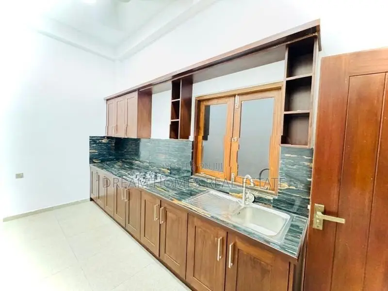 Elegant Brand New Residence for Sale – Thalawathugoda