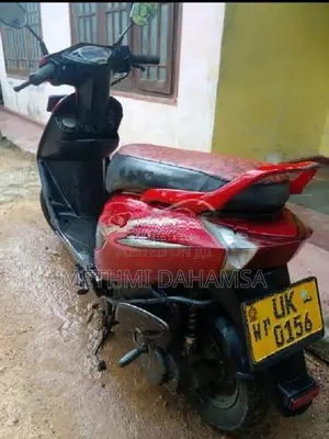 Bajaj Kristal 2009