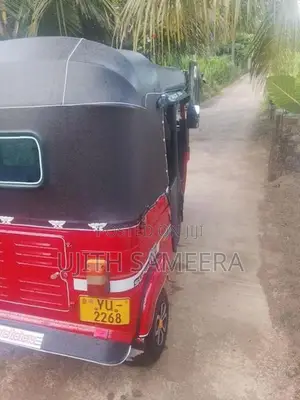 Bajaj RE 2011