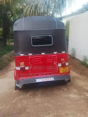 Bajaj RE 2011