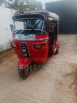 Bajaj RE 2011