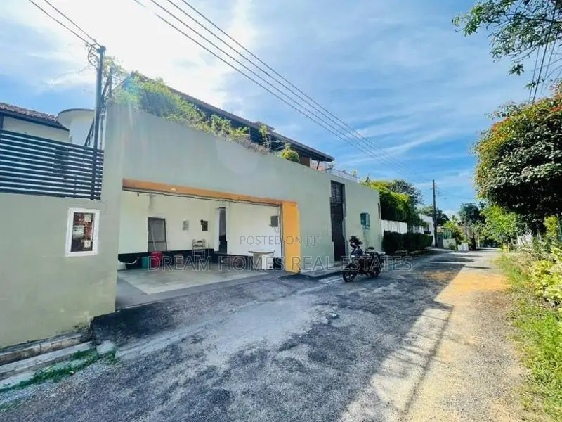 House for Sale in the Heart of Kadawatha – (Negotiable)
