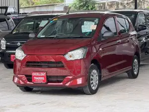 Daihatsu Mira ES 2025