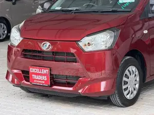 Daihatsu Mira ES 2025