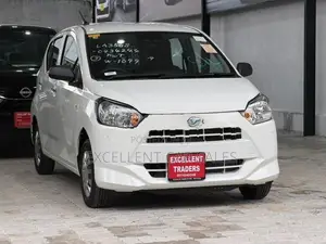Daihatsu Mira ES 2025