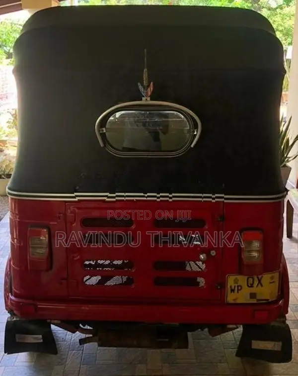 Bajaj RE 2010