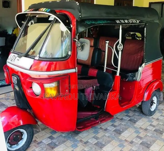 Bajaj RE 2010