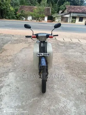 Yamaha Mate 2004