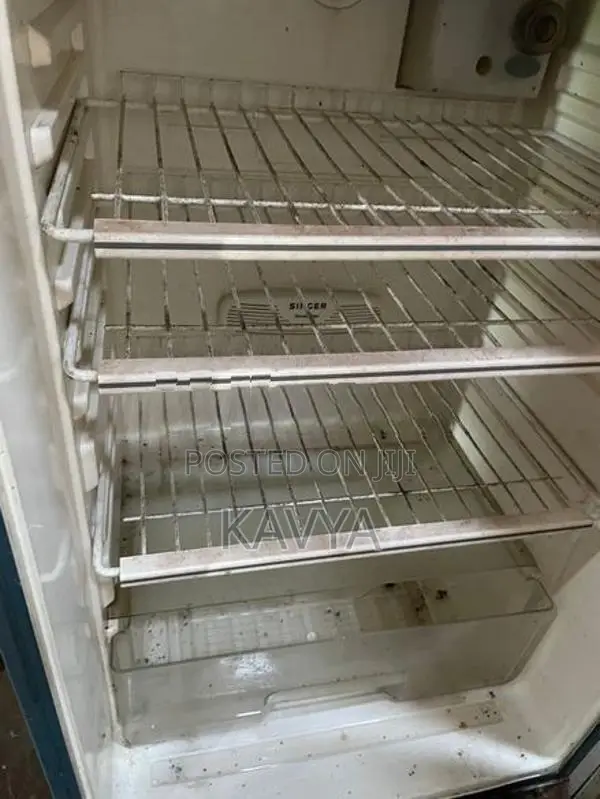 Singer Refrigerator – 168L (DL-70 MBX)