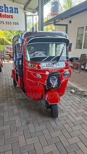 Bajaj RE 4Stroke 2015