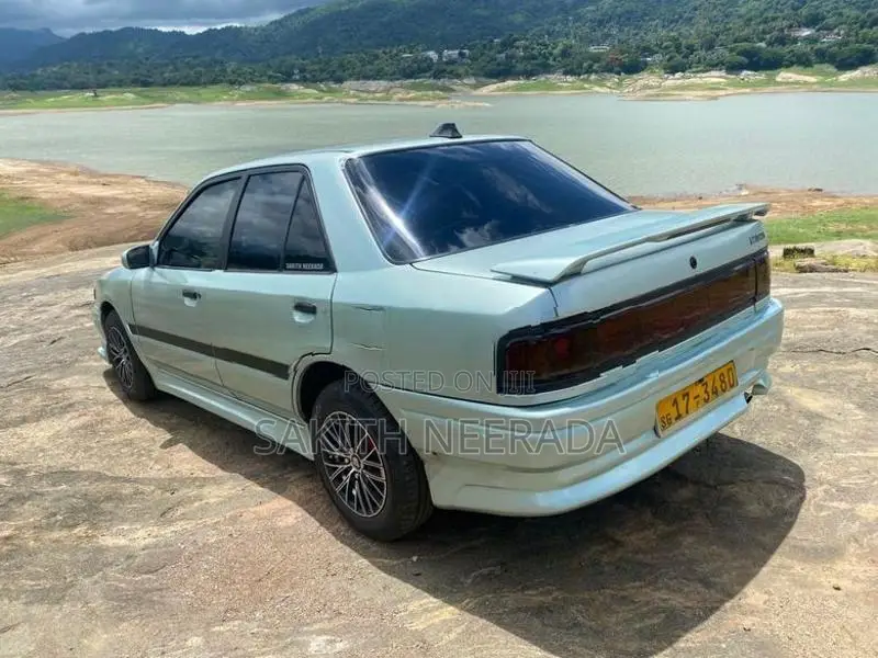 Mazda 3 1990