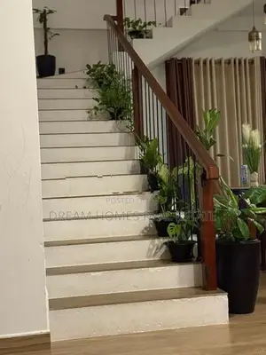Luxury 3-Story Residence for Sale in Kahathuduwa
