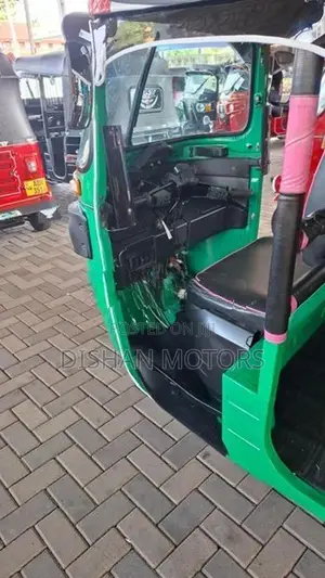 Bajaj RE 4 Stroke 2019