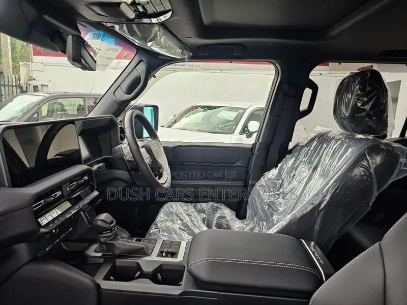 Toyota Land Cruiser Prado 250VX 2026