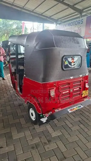 Bajaj RE 4Stroke 2016