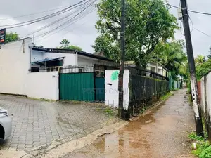 House with Annexe for Sale in Nugegoda