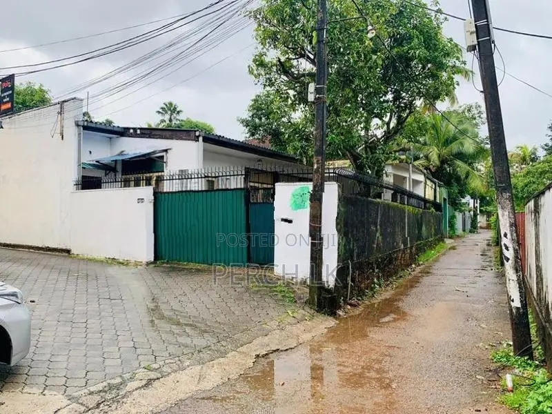 House with Annexe for Sale in Nugegoda