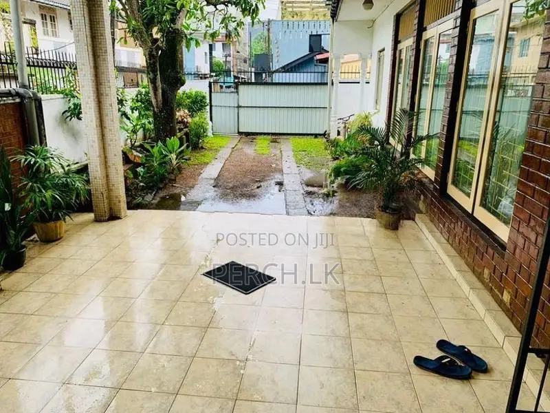 House with Annexe for Sale in Nugegoda