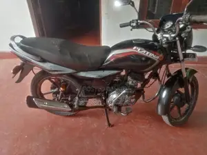 Bajaj Platina 125 2011