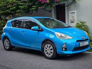 Toyota Aqua S 2013