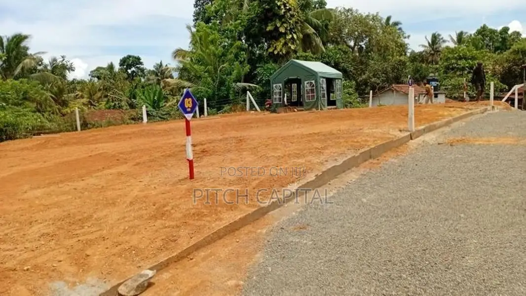 කළුතර නගරයට ඉඩමක්