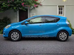 Toyota Aqua S 2013