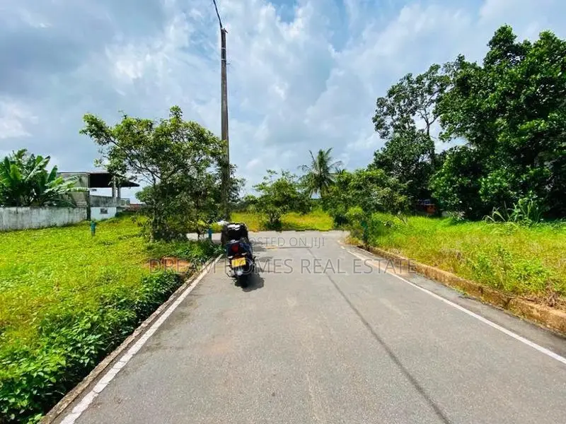 6.65 Perches Land For Sale Malabe Kahanthta Road